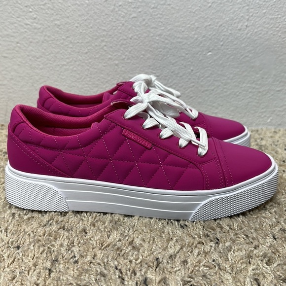 Nine West Hola2-A Low Top Quilted Sneakers Size 10 - Picture 5 of 12